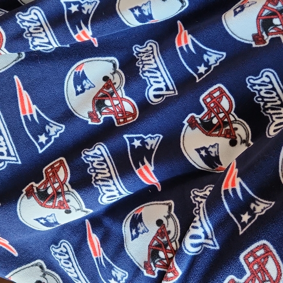 New England Patriots Fleece blanket - Picture 2 of 3